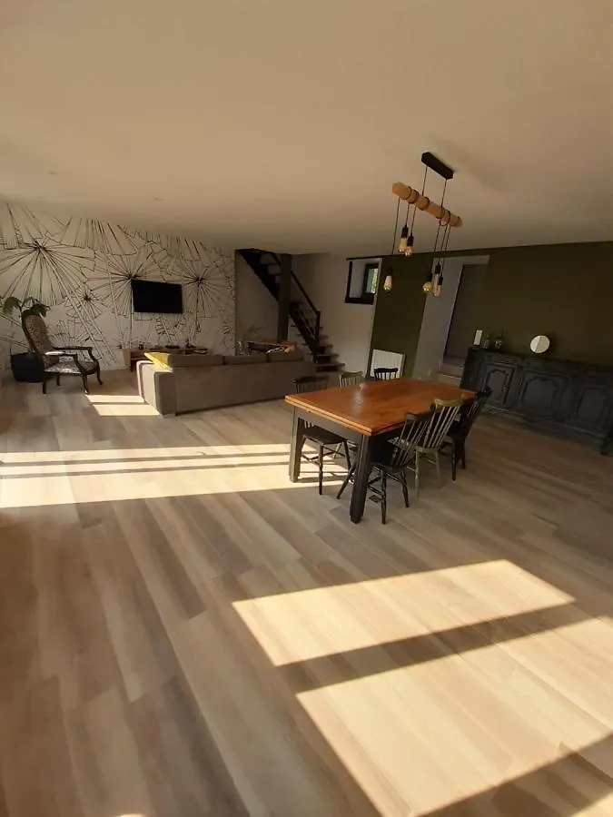 Maison Chaleureuse, Spacieuse Et Familiale Beauvoir  0*, Beauvoir (Manche)