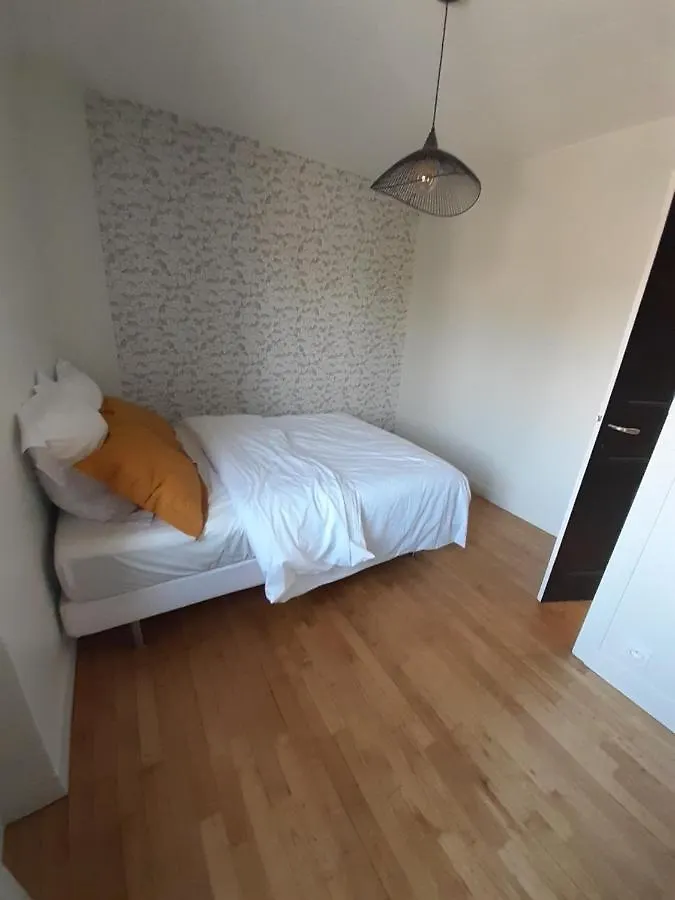 Maison Chaleureuse, Spacieuse Et Familiale Beauvoir  0*, Beauvoir (Manche) France